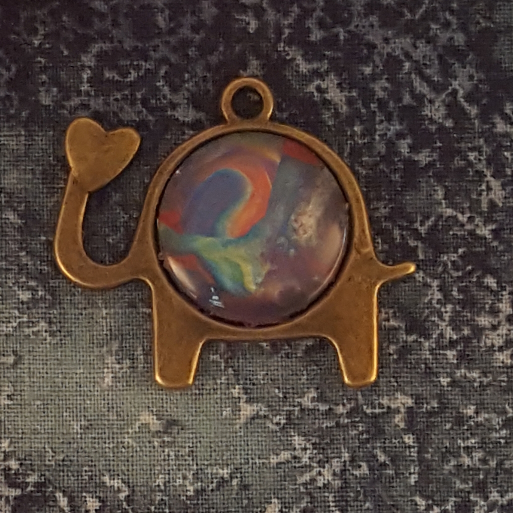 Handmade Love Elephant Pendant Necklace 10$
